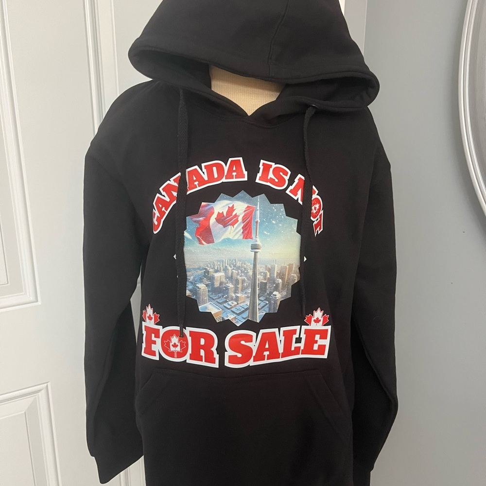 🔥155–NWT Black Canada Hoodie